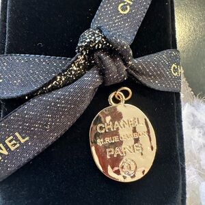 Chanel Zipper Pull Gold Tone.